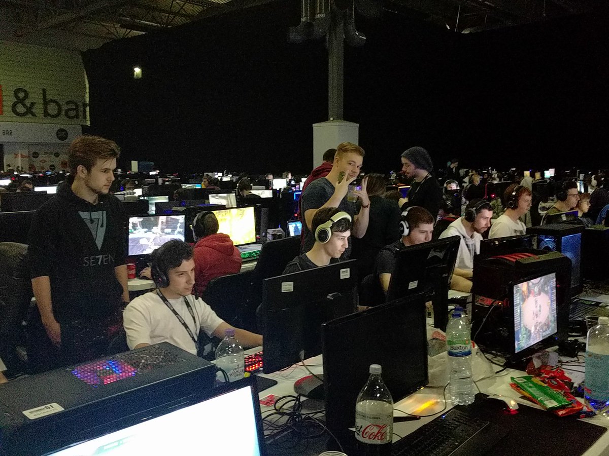 <a href="/Se7enTF2/">Se7en</a>, <a href="/ThalashEEE/">Thalash</a>, <a href="/paddie__/">paddie</a>, @Starkie62, <a href="/Rayyymun/">Raymon</a>, <a href="/kaptai_n/">kaptain</a>, <a href="/Drackke/">Drackk</a>, <a href="/kaidus_/">kaidus</a> <a href="/Hafficool/">Hafficool</a>, <a href="/Permzilla/">Permzilla</a> also plays #i61tf2