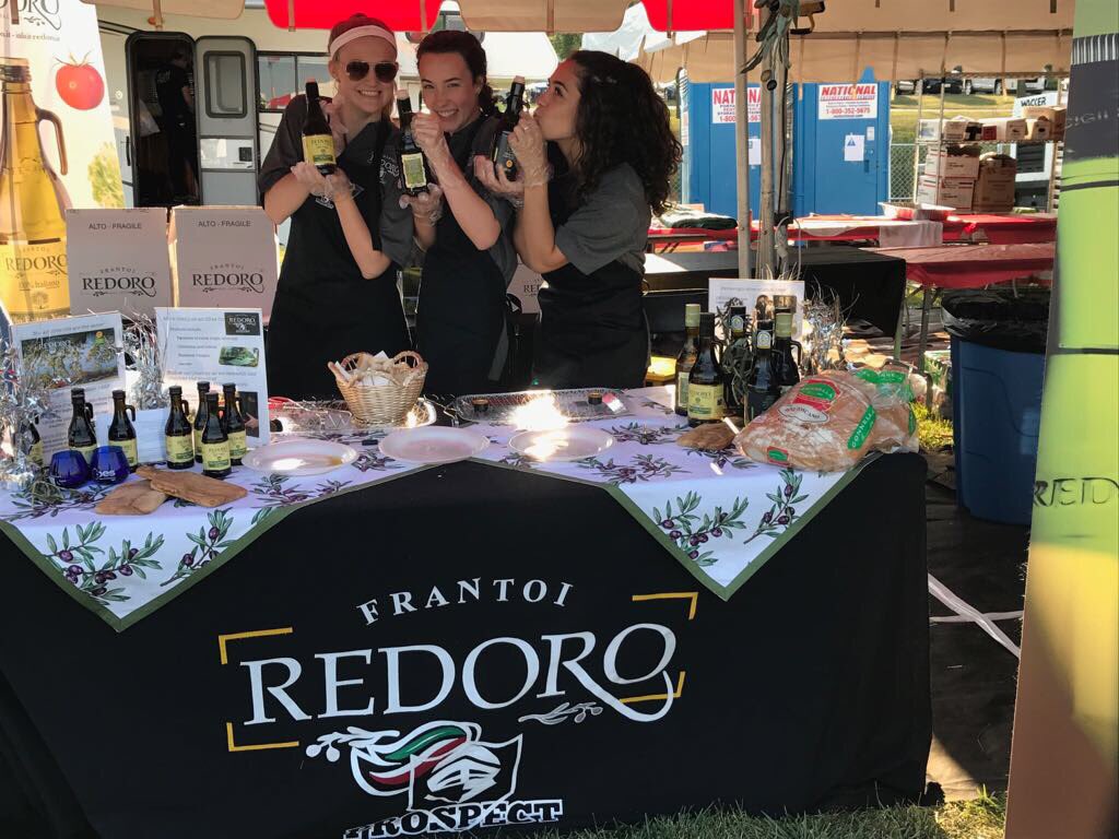 Redoro_prospect's tweet photo. Enjoying day 2! We love educating people who are interested in learning more about Redoro! @APProf @Redoro_VR @District214 @KnightsofPHS https://t.co/CBwZxllAxZ