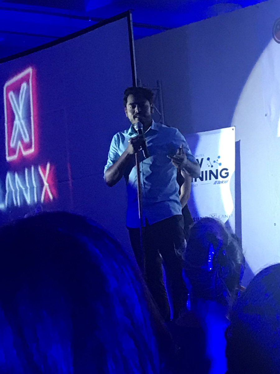 Yorsh_Salazar's tweet photo. Cuando sin querer te toca ver show del @cojofeliz lo mejor del evento #ShowTraining @Telcel gracias por las risas Crack https://t.co/1od9pfSBfA