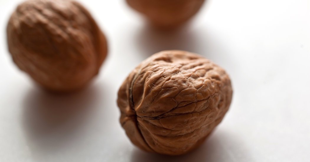 Fitupps's tweet photo. Walnuts for Weight Loss? https://t.co/ZCDESSCJcR #lifestylechange #believeinyourself #motivation #slimmingworld #fit #fitness https://t.co/3S532cYflq