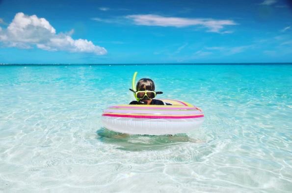 RT <a href="/JEKTRAVELS/">JEK TRAVELS</a>: Grab your gear and let's go explore the crystal clear✈️🏖🌊 #TurksAndCaicos waters!
