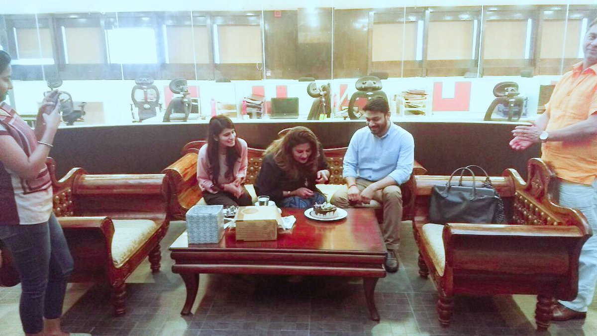 Vineetmloyal's tweet photo. M'loyal team with Habibi Management at launch of Habibi Restaurant Loyalty Program in Delhi @SabinaKamal @cshekharxceed @sudsidle https://t.co/bcUteddckL