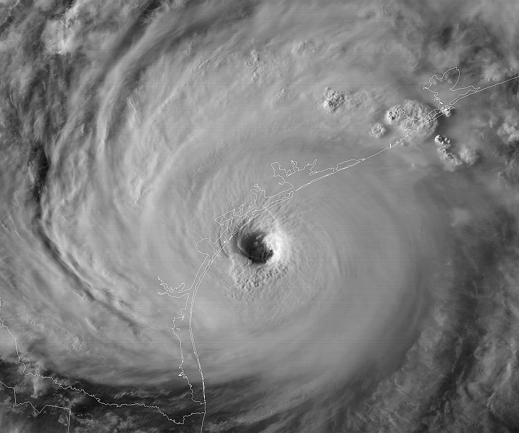 TropicsWatcher's tweet photo. #Harvey is a CAT 4 storm...extremely dangerous conditions happening in Texas right now... #hurricaneharvey #txwx #goes16 #nhc https://t.co/0N9JyGSFAB