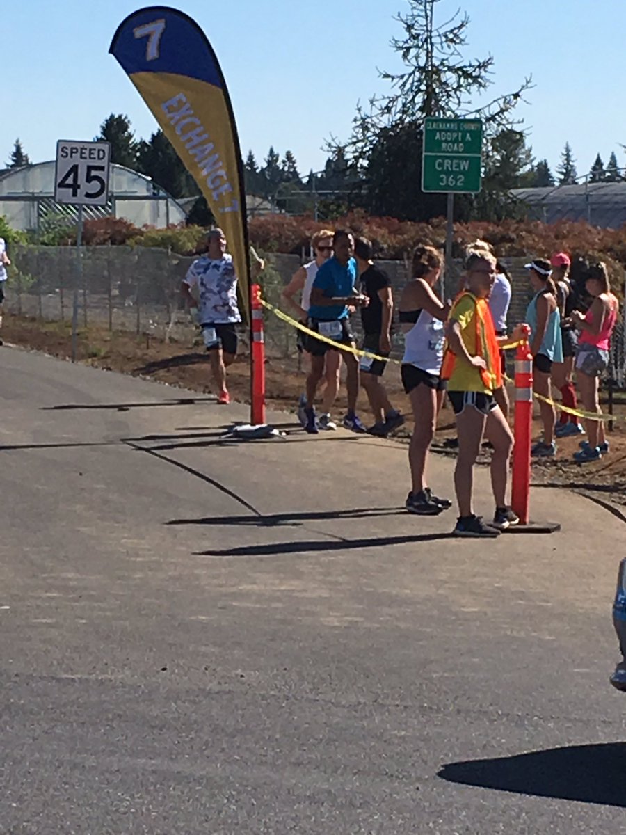 runningnerd's tweet photo. Anna/Erick exchange ... https://t.co/FZfFuEg21n