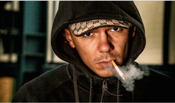 BRATAN...! Erstmal eine Paffen 💪👌✔