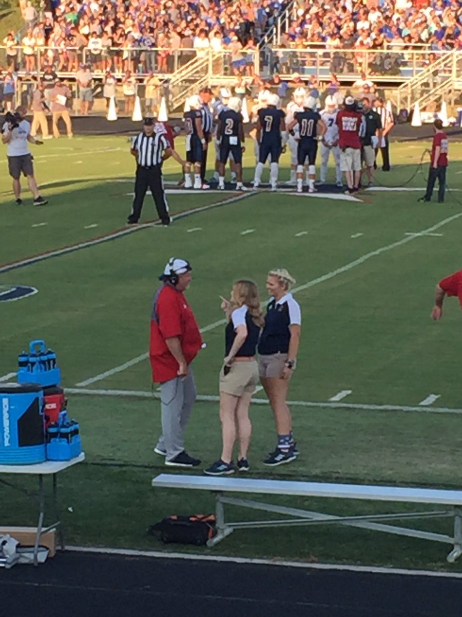 stillAMY1's tweet photo. Heritage's Hydration Specialists (HHS) pre-game advice @HHSGenerals #senioryear #Classof2018 #thisistheyear https://t.co/2m9ppe8LYV