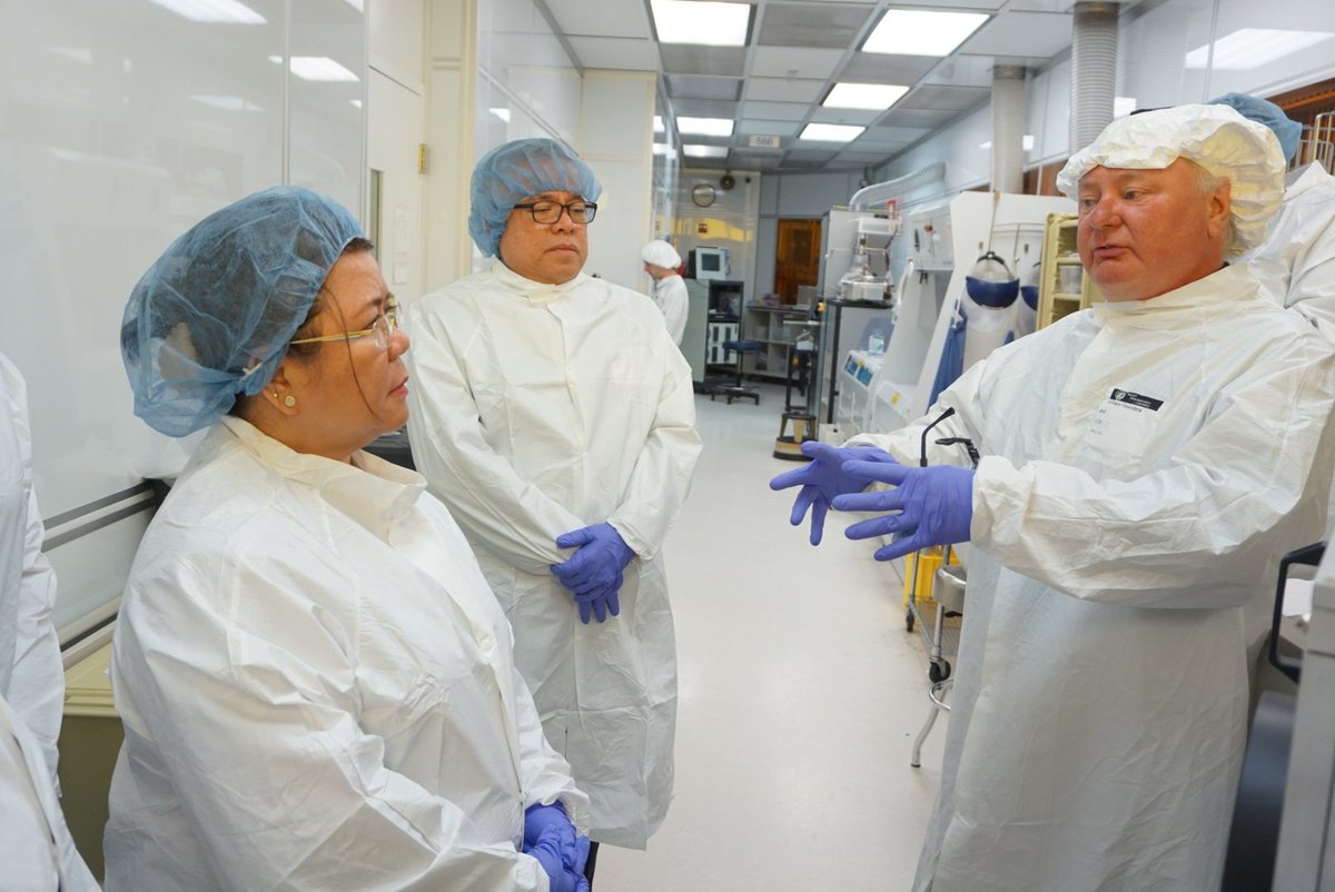 richsaus's tweet photo. DOST Usec. Guevara and DTI Sec. Lopez at the UC Berkeley Nanofab lab. S&amp;T and Industry converging for inclusive innovation. @STRIDE_Program https://t.co/KguM6hXQMB