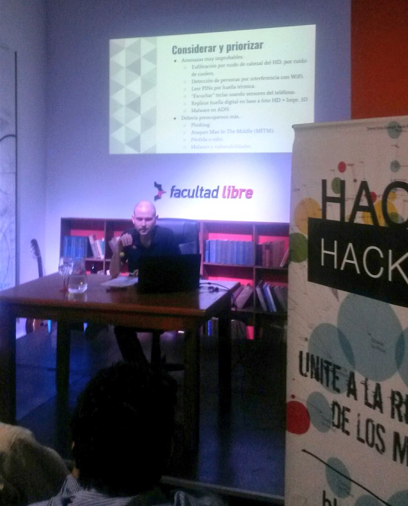 HacksHackersROS's tweet photo. Puntos a considerar y priorizar. Desmitificando discursos 🙌 #hhros https://t.co/hDB7MrEMwQ