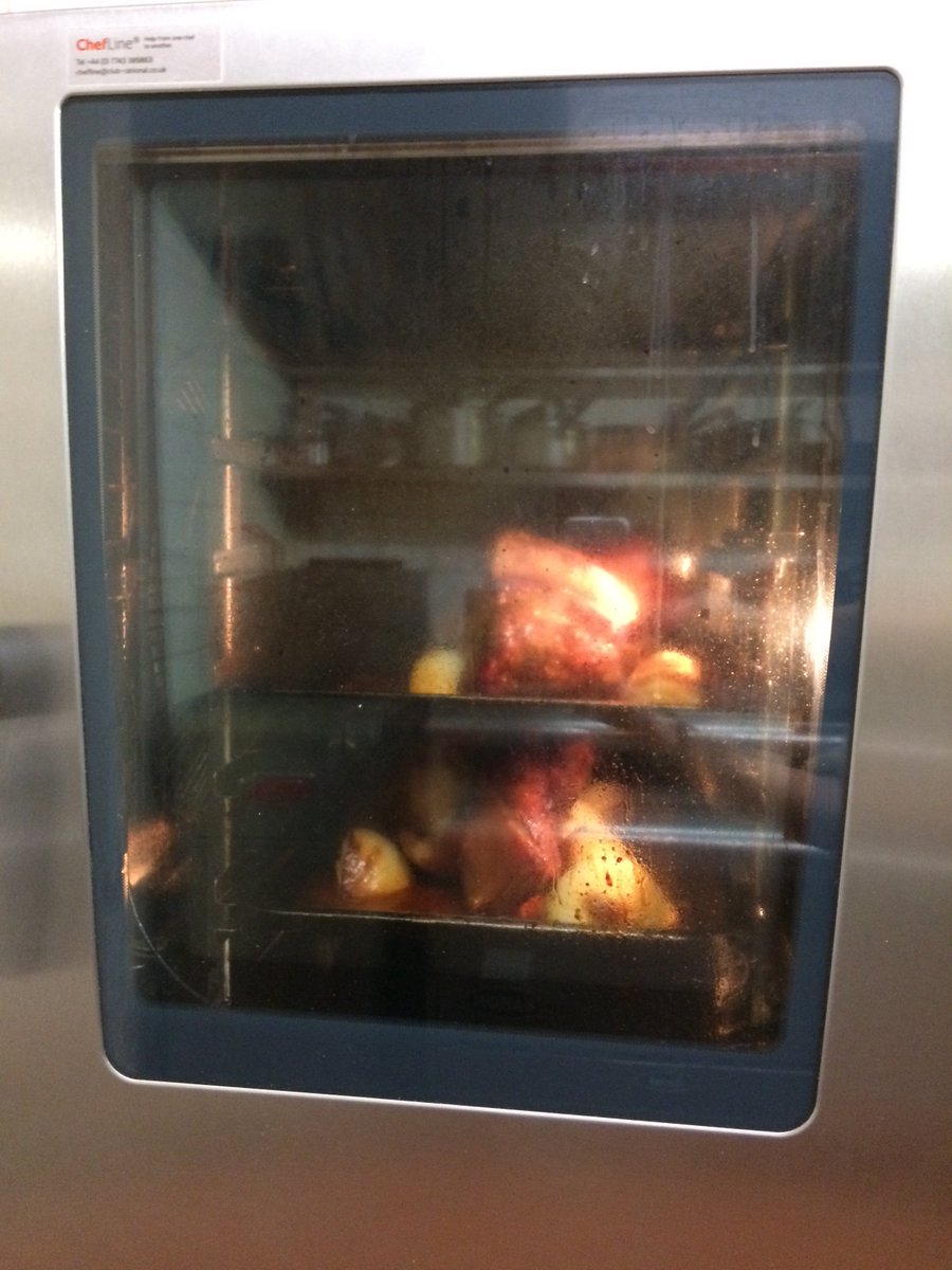 #BBQ being served too at #BeerFestival, pulled pork in the oven - phase 1