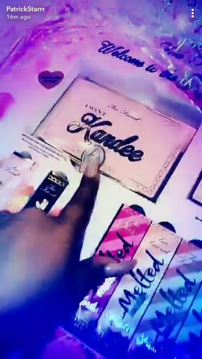 one_eve's tweet photo. @patrickstarrr hook your girl up for her wedding anniversary!! 💕💕💕 #unboxTayTay @TooFaced #iwantkandee https://t.co/sLjBDEfjlE