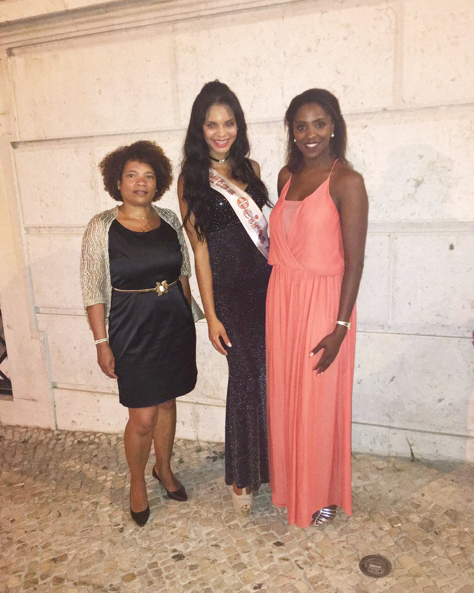 FemeaTopDina's tweet photo. Gala Miss Guine Bissau 2017
#misscvpt #missguinept #fashionstyle #Fashionista #fashionblogger #beautish #femeatopfashion #style #beauty https://t.co/1wVHRlFZvv