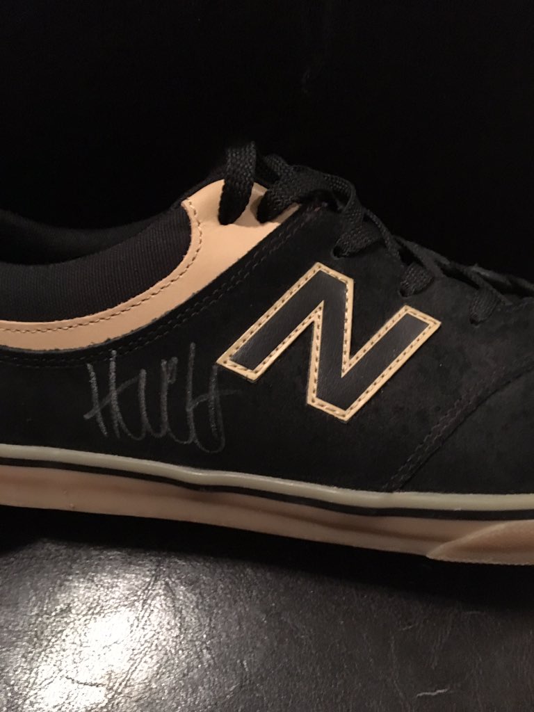 PeterV_GoGensGo's tweet photo. @SPMIndyCar Love that Black and Gold. Thanks for autograph Hinch. #BlackAndGold #NewBalance #GoHinchGo https://t.co/89Zje0xIH2