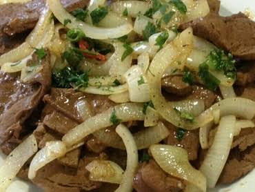 Vamos de fígado acebolado com um arroz branco?? #BetaQuerLab