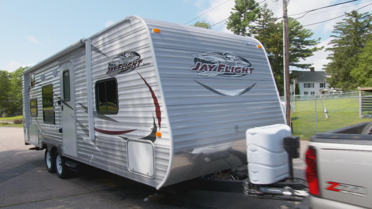 OntCottageLife's tweet photo. #Millennials turning to #RVs for affordable, mobile lifestyle #ontcottagelife CBS News https://t.co/Dz5pIw5f0i https://t.co/dfAGR9wVPO