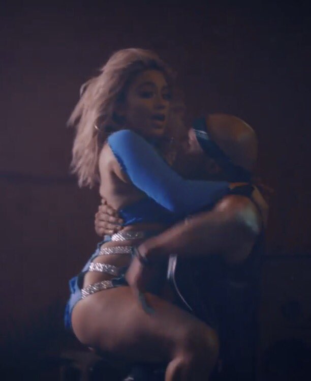 thickharmony's tweet photo. THICKHARMONY DID THAT!!!!! THEY DID IT REAL GOOD!! #HeLikeThat https://t.co/teYtxCsBpX