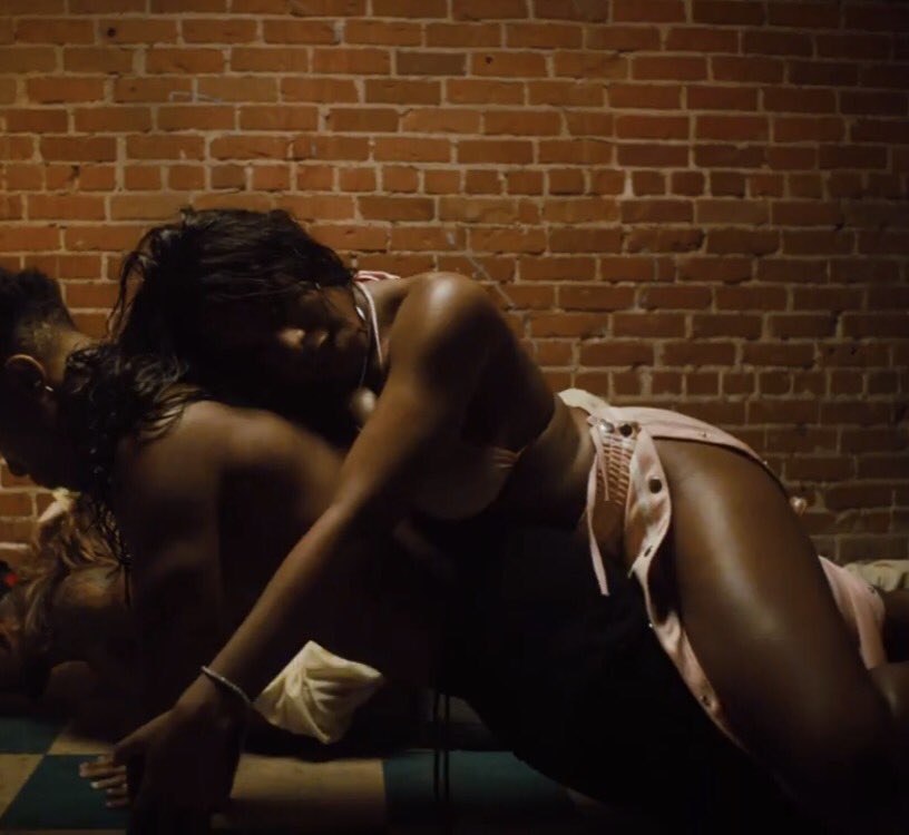 thickharmony's tweet photo. THICKHARMONY DID THAT!!!!! THEY DID IT REAL GOOD!! #HeLikeThat https://t.co/teYtxCsBpX