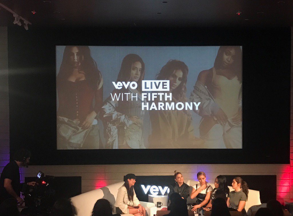 Vevo_Media's tweet photo. #5HVevoLive with @FifthHarmony https://t.co/xTyBJ74UtN