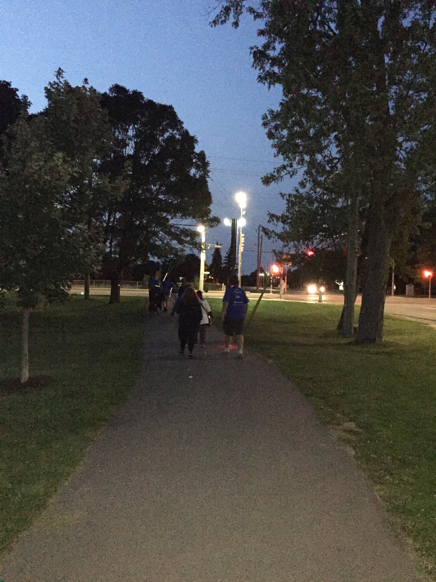 JulieInYGK's tweet photo. Lighting up the night in support of @CNIB #ygk #lop #nightsteps https://t.co/h9dIMLxJ6q