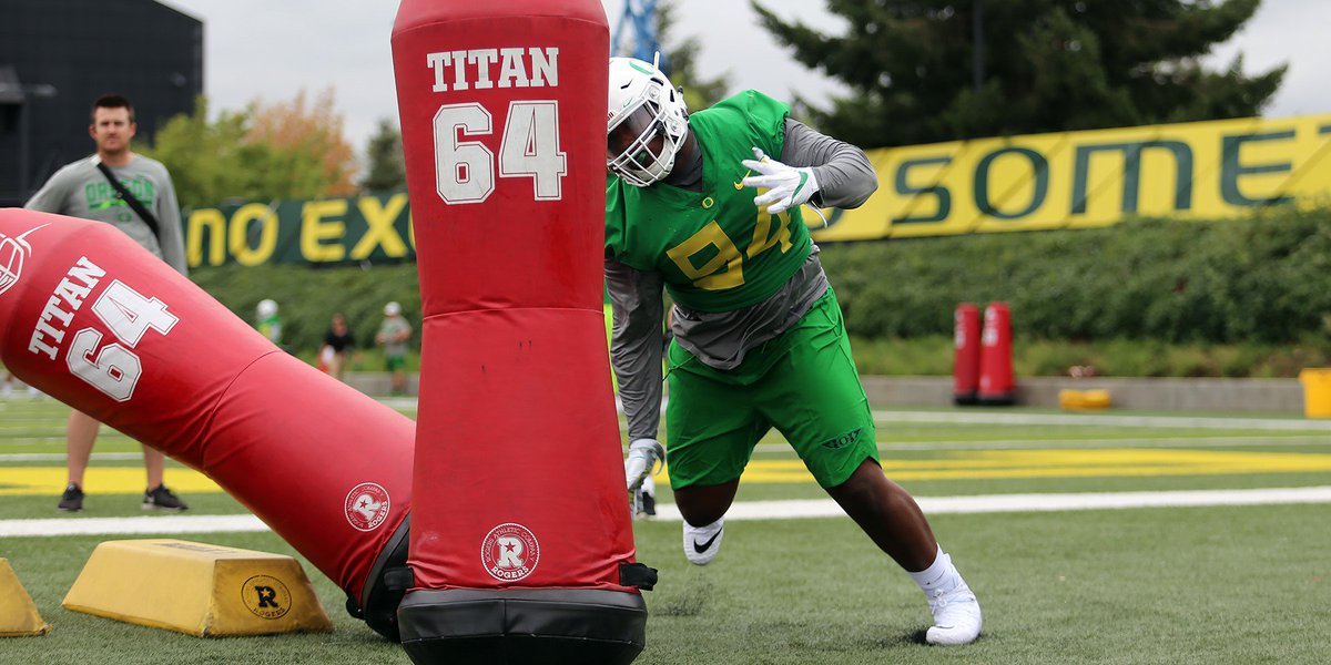 JuCoFootballACE's tweet photo. #2017TrainingCamp Malik Young @Young4Malik @oregonfootball 4merly Eastern Arizona JuCo @eacmonsters https://t.co/JEkaxHVMCX
