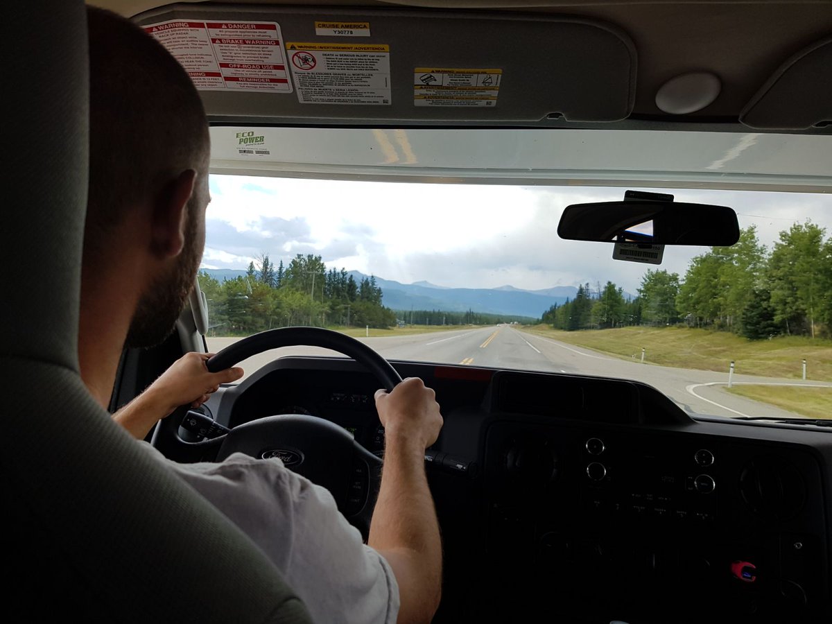 daattali's tweet photo. 2 week RV trip without internet connection is perfect time to catch up on all videos from #user2017 talks :) rstats https://t.co/xMa2sSIIw1