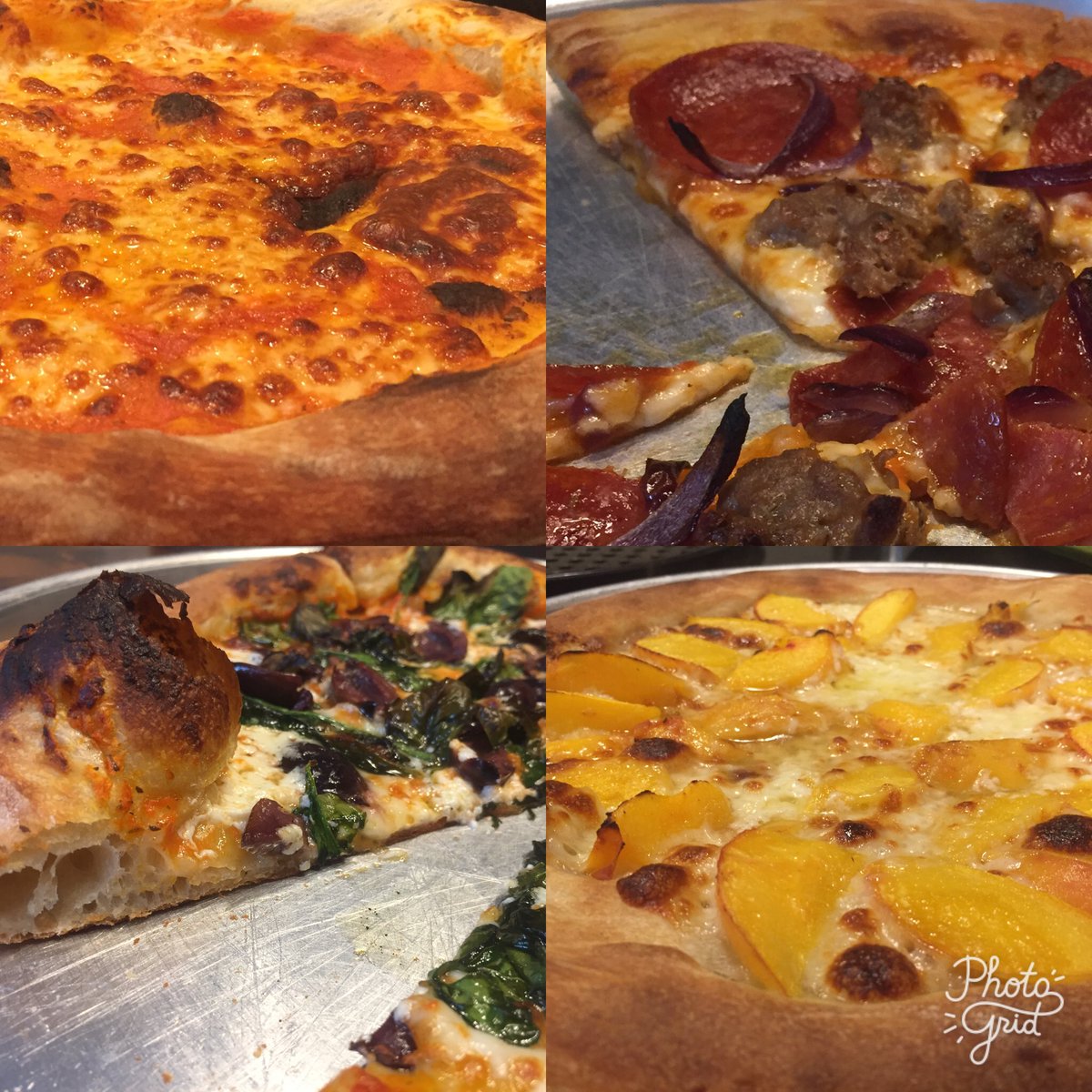 makegreatpizza's tweet photo. #pizzafriday so good! #makegreatpizza #pizza https://t.co/xkYhxZWEmf