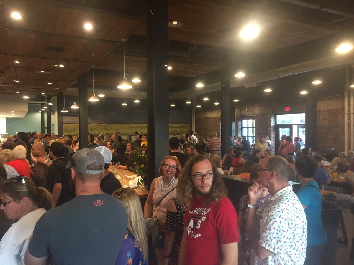 larryvillelife's tweet photo. A Brewery even louder than @FreeStateBeer ?? Tonight anyway. #ELFK https://t.co/oNMdkabyNj