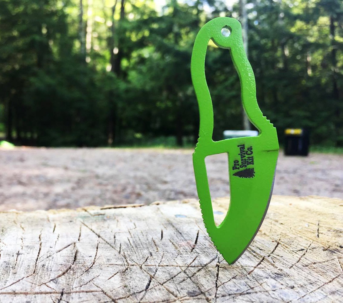 prosurvivalkit's tweet photo. Made of US 1095C carbon steel because other materials just don’t make the cut. Available in green, purple, &amp; pink. #Knife #Outdoors #Knives https://t.co/Z1aJSrA9lU