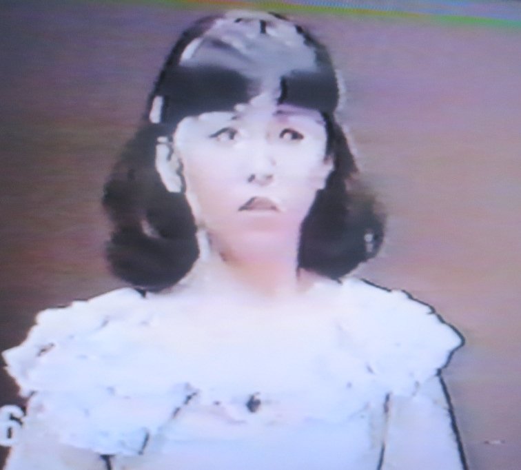 ケイト 昔の関西テレビのヅカドラマ はいからさんが通る 女性キャスト 紅緒 花鳥いつきさん 本当はもう少し可愛いです 画像が古くて目鼻立ち飛んじゃったのと あとの娘役２人が美人過ぎ でも芝居は絶品 環 美雪花代さん ラリサ 遙くららさん