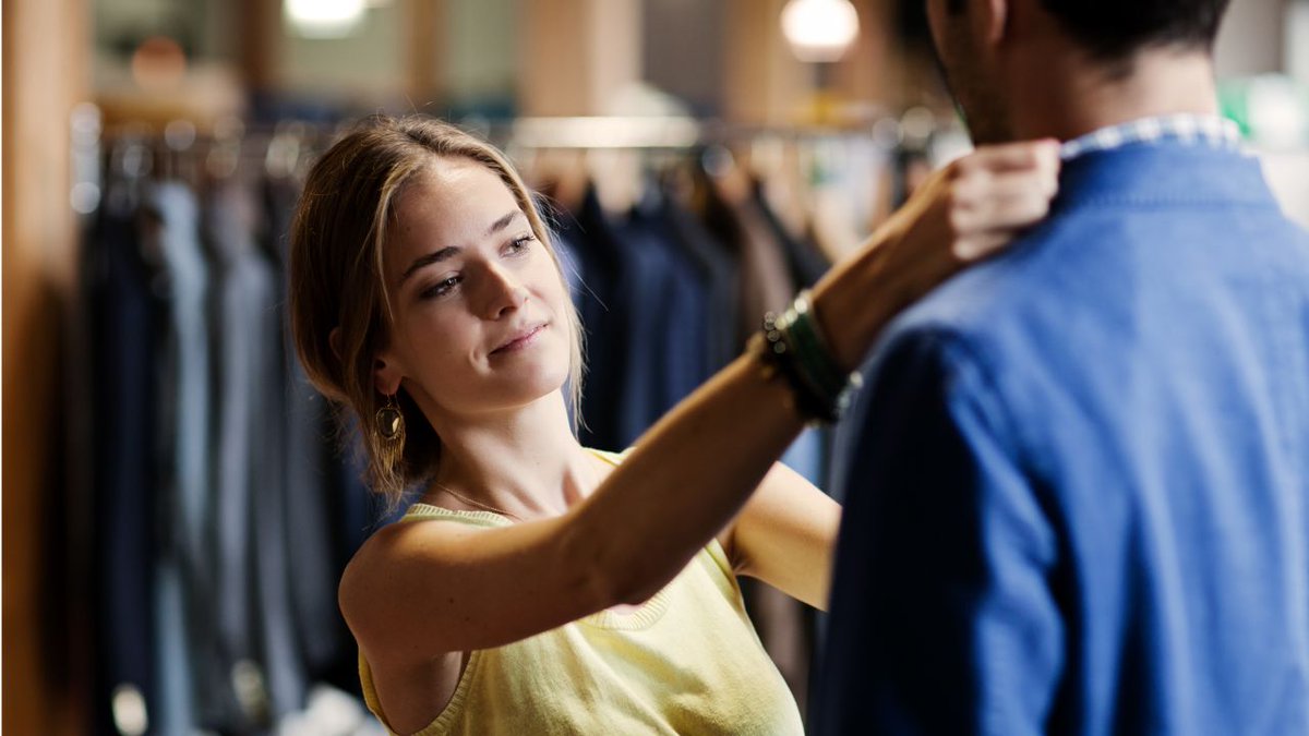 On Style! Social media photo sharing is raising demand for personal #style experts and services, including new AI based platforms. #forecast