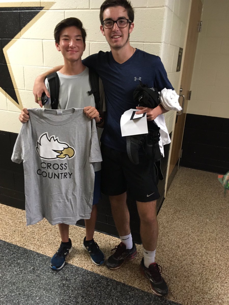 freedomhs_xctf's tweet photo. @Arik_Walker was awarded runner of the week this week! Congrats!!!! #Courage2Compete https://t.co/08FiLo8arm