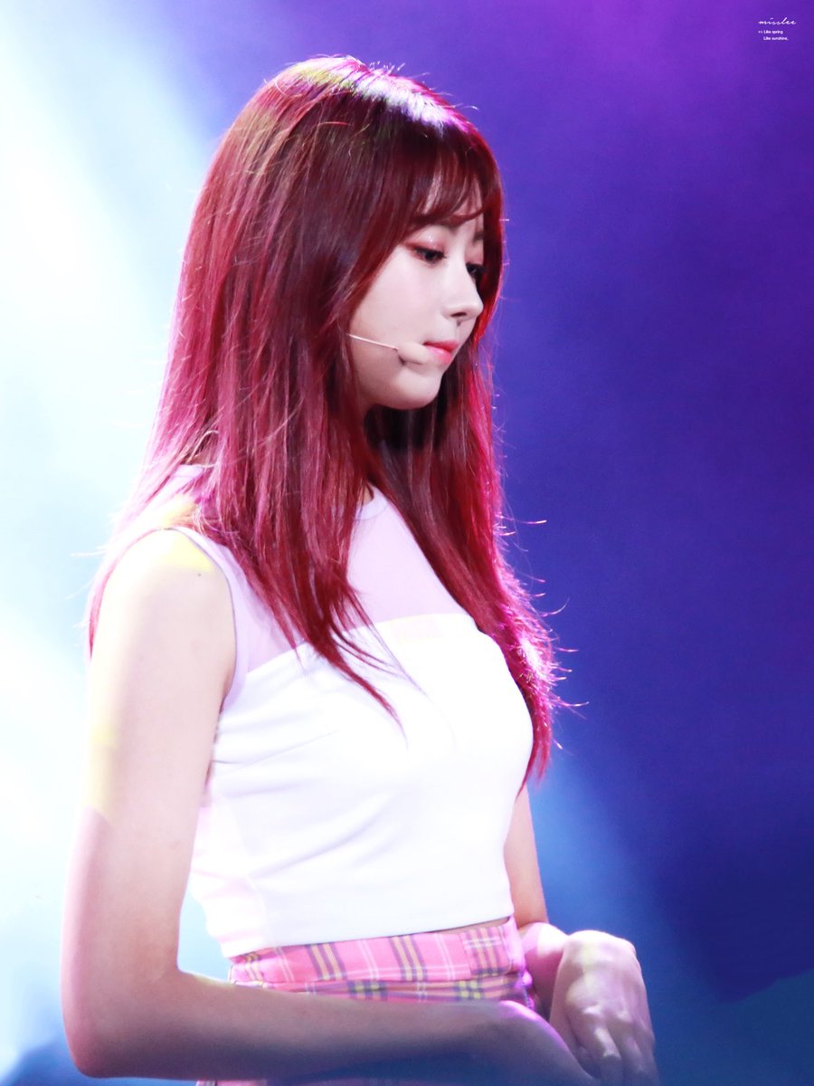 exceeding_pain's tweet photo. 넘 예뻥🙊❣️
170819 #파크콘 #프리스틴 #결경 #나영 https://t.co/tE361k6gmP