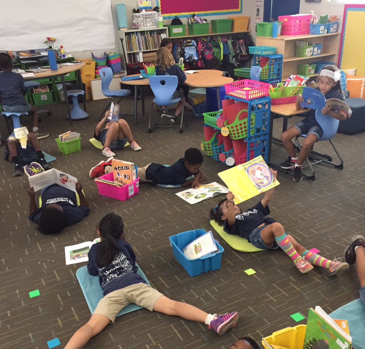 TeachWeiner's tweet image. Working toward our 15 minute reading goal. Today we achieved 6 minutes. #WestlakeCharter #WCSPerseverance #ReadToSelf #ItTook3Days