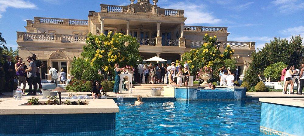 LocationConnect's tweet photo. Dedicted to the vitality of the TV & FILM Industry since 1991.
Thank you amazing CAST & CREWS Filming #OnLocation with #LocationConnection https://t.co/VZKKzNEJTA