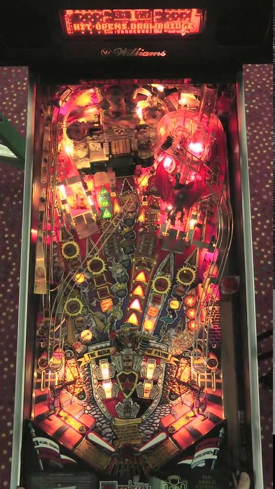 PAPApinball's tweet image. Medieval Madness tutorial #pinball
buff.ly/2wxxrTm