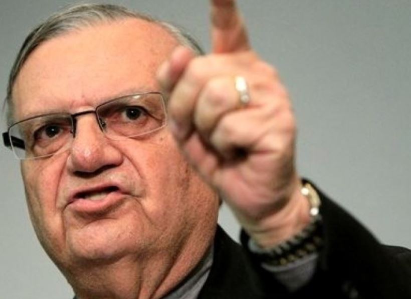 LooseMyMonkey's tweet photo. @realDonaldTrump .@POTUS Pardons #JoeArpaio #Sheriff of #MaricopaCounty, #Arizona, from 1993 through 2016. Please Give Us Your Opinion of This #RealSOB https://t.co/4amV14wIzK