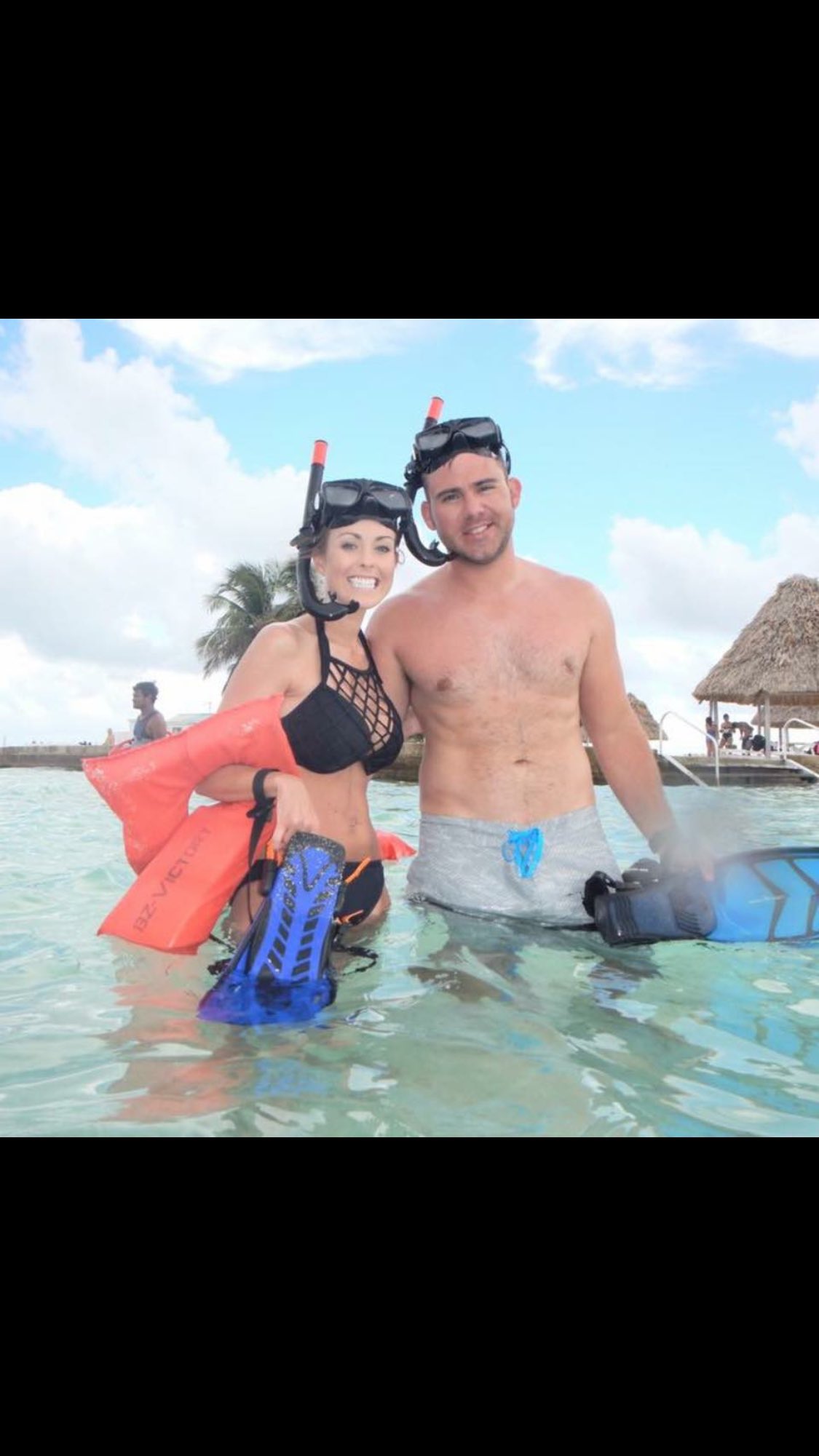 DIHi-o-UQAE2_fr?format=jpg&name=large