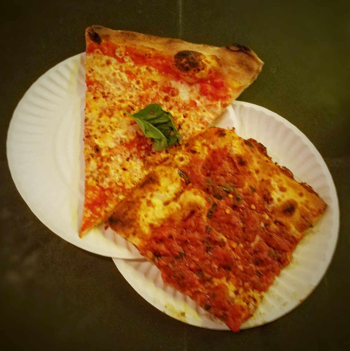 OneCheesetoGo's tweet photo. Followed that soft neapolitan w/ a classic-crisp-thin NYslice (&amp; a grandma slice-just because)
BEST Pizza
@PizzasPope33 
#impromptupizzatour https://t.co/etwEPLNPhb