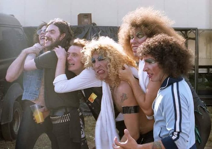 TS_BurnInHell's tweet photo. #twistedsister with #Lemmy! Only a few more hours before Hurricane Harvey gets to my location  😕 https://t.co/tglGf7LJWe
