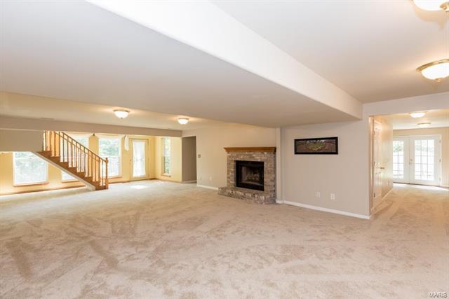 DanielBergjans's tweet photo. Just Listed! 425 Winchester Way, Winfield 63389 https://t.co/uodXTE7EPo #winfield #lincolncounty #realestate https://t.co/w3zFwBnPyj