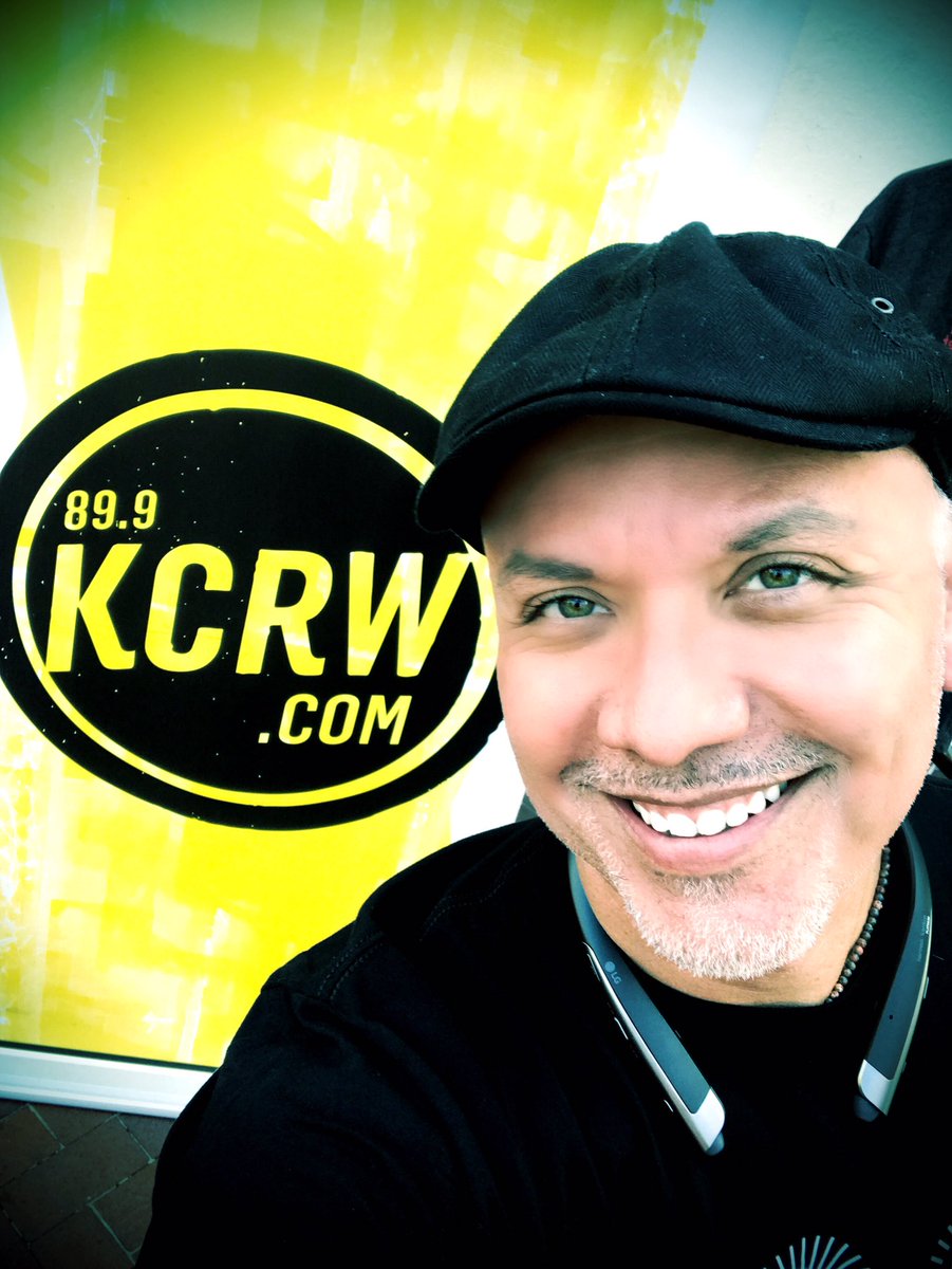 MarcoGonzales70's tweet photo. #TGIF Yes, I admit it, I'm a fanboy of @kcrw @jason_bentley and the best music in the world! #summernights #Summer2017 #estilola https://t.co/mKbuf5gsXV