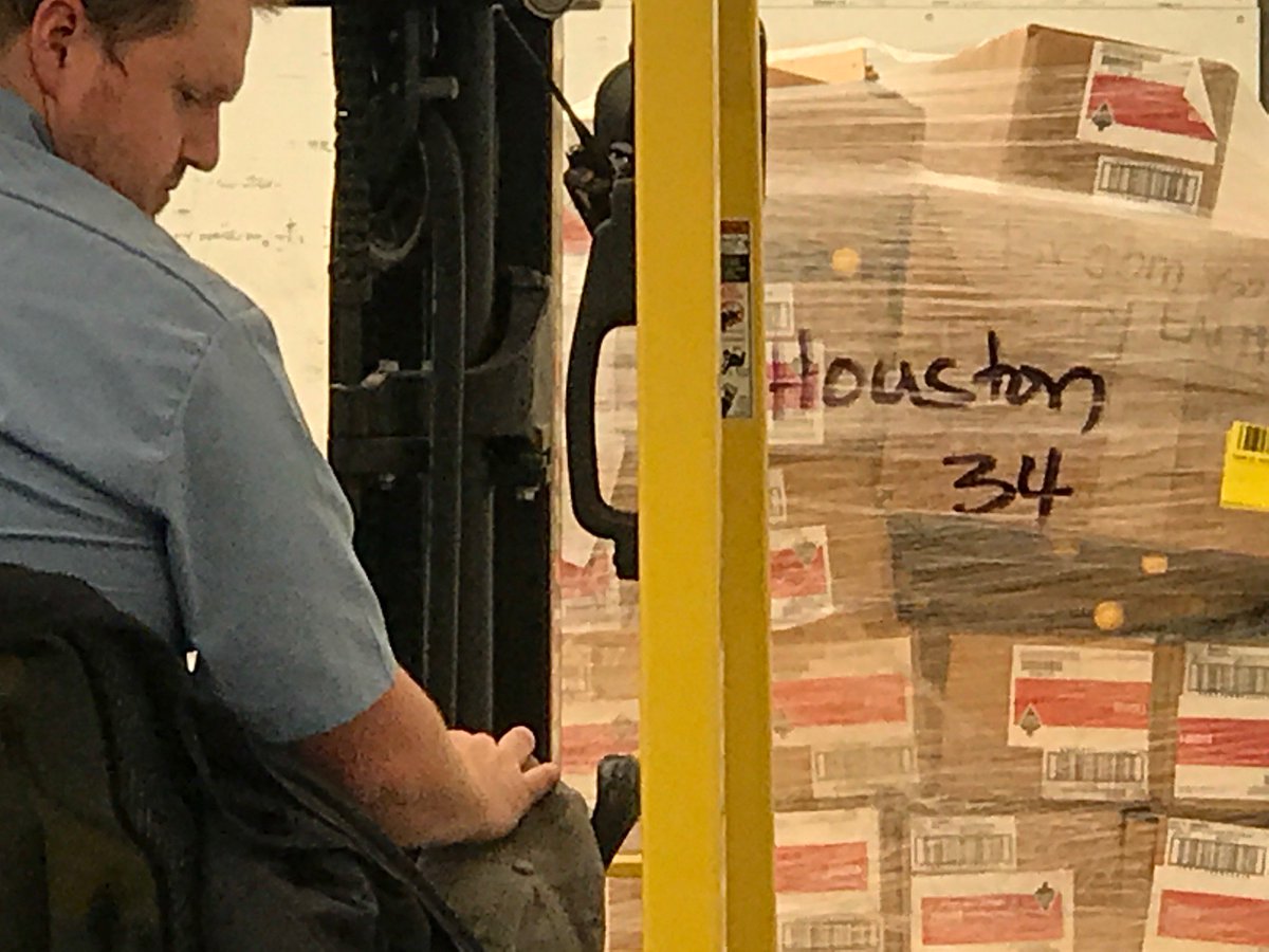 Ch_JesusChrist's tweet photo. Latter-day Saints Prepare for #HurricaneHarvey https://t.co/Eptywwz85w