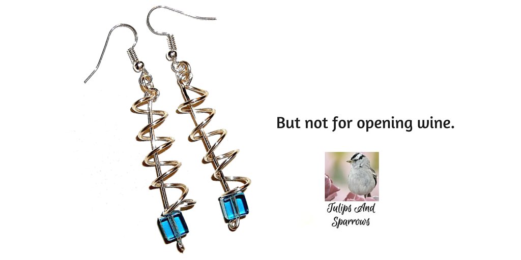 TulipsSparrows's tweet photo. https://t.co/MnN1oDEj0s #artwireearrings #corkscrewearrings #silverearrings #bluestoneearrings #cubeearrings #dimensionalearrings https://t.co/NayrJjA2Qn