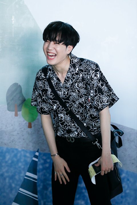 onlyu1117's tweet photo. 💛Morning💛

#유겸 #Kimyugyeom https://t.co/Iqa2NcLM2g