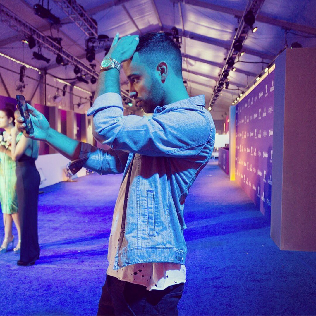 FabuLouis's tweet photo. #PremiosTuMundo https://t.co/MK2h7FMoFW
