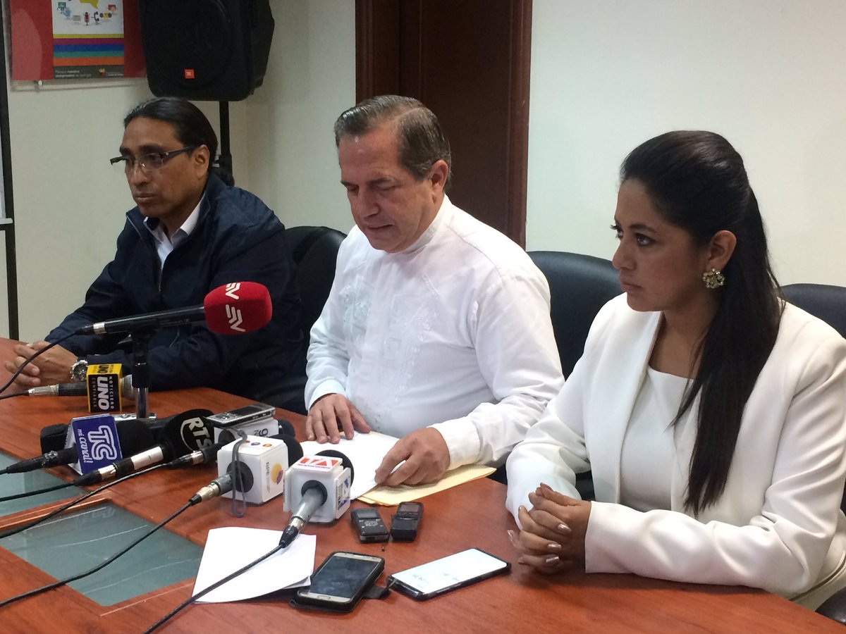 35MOVER's tweet photo. "Queremos sentirnos libres para defender este proceso, por eso necesitamos retirarnos de este Gobierno para hacerlo" @RicardoPatinoEC https://t.co/KOX7JbsNa0