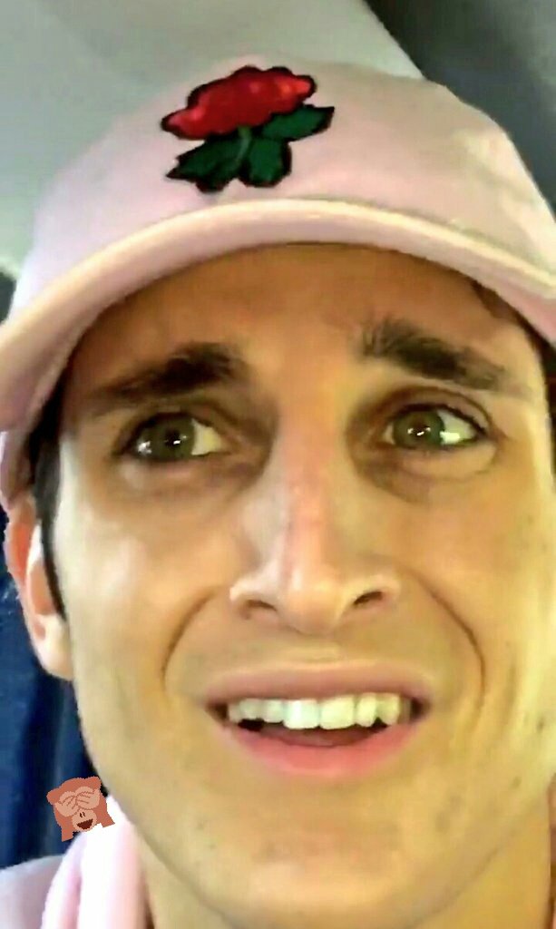 tristeshey's tweet photo. Vota a julian dale que esperas !!??#KCAArgentina #chuius #ElChuiucal #TeAmo https://t.co/zGzHOxdZaX