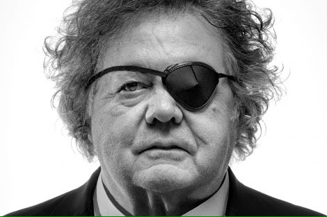 Inside the court battles, assistant dramas and attribution debate of Dave Chihuly mobile.nytimes.com/2017/08/21/art…