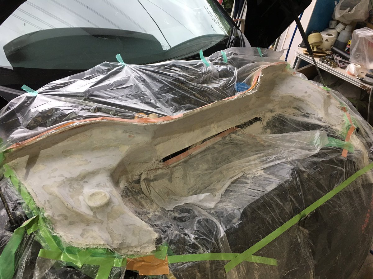 ガゼルパンチ S660エンジンルーム エンジン無いから なんて言うかわからないけど ワンオフカバー製作中 結構早くここまでキタ ཀ S660 エンジンルームカバー