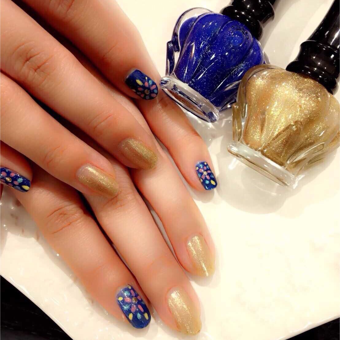 Anna Sui Cosmetics 夏を華やかに彩る花火を 指先でも楽しんで Annasuicosmetics アナスイコスメティックス ネイルカラーa 103 801 花火 ネイルアート セルフネイル 夏 夜 花火大会 お祭り 浴衣 Nails Art Summer T Co