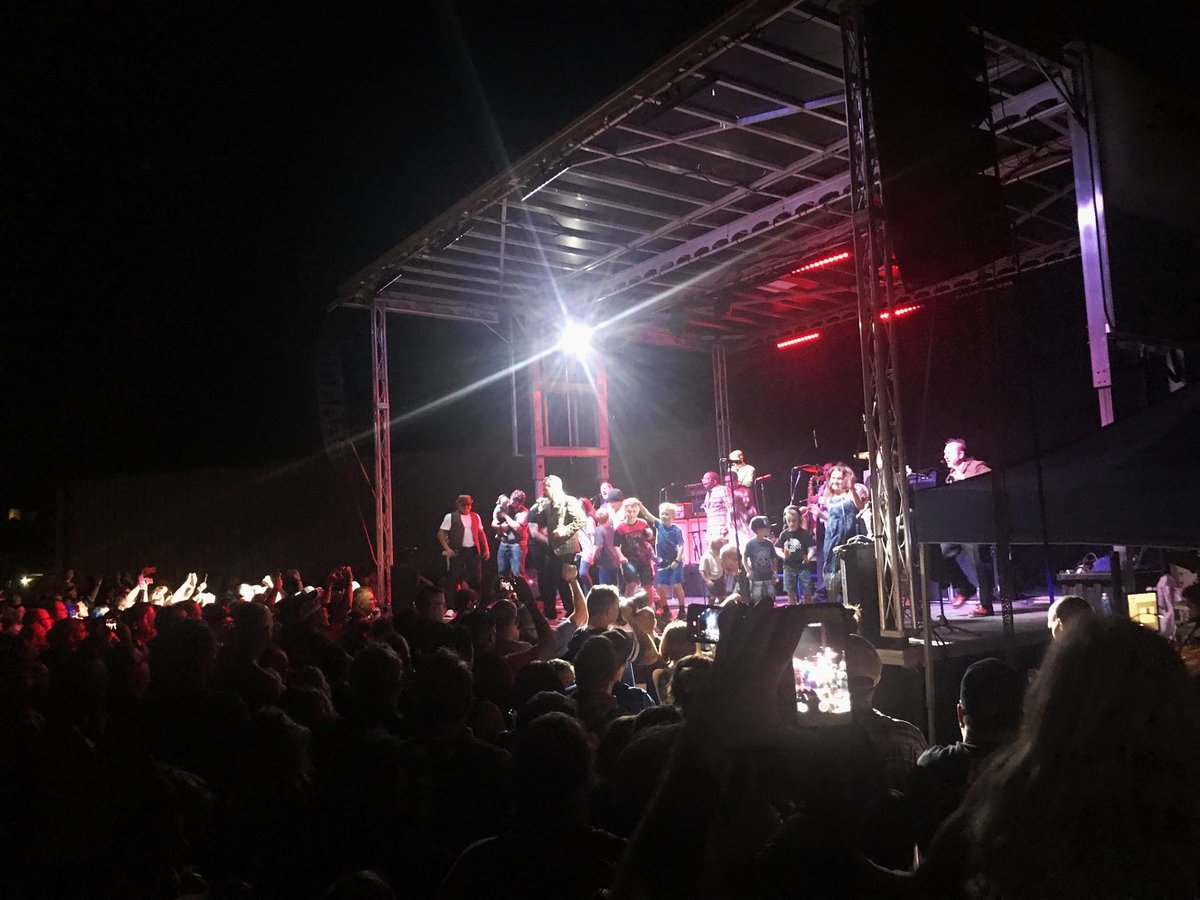 theGranada's tweet photo. Beer & Bosstones!! 🍻 @drinklbc @mmbosstones #elfk https://t.co/n82NG6jUon